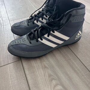 Adidas Men's grey and White Wrestling boxing Shoes